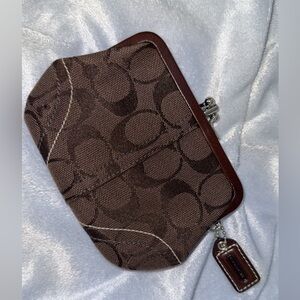 Coach brown vintage kisslock